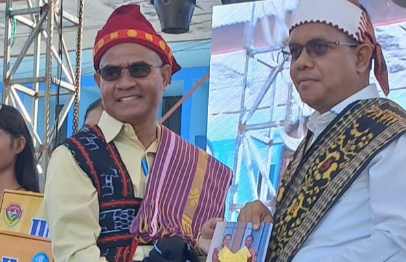 Gubernur NTT Luncurkan Buku Hasil Sayembara Menulis yang Diselenggarakan UPTD Tekkomdik Disdikbud NTT