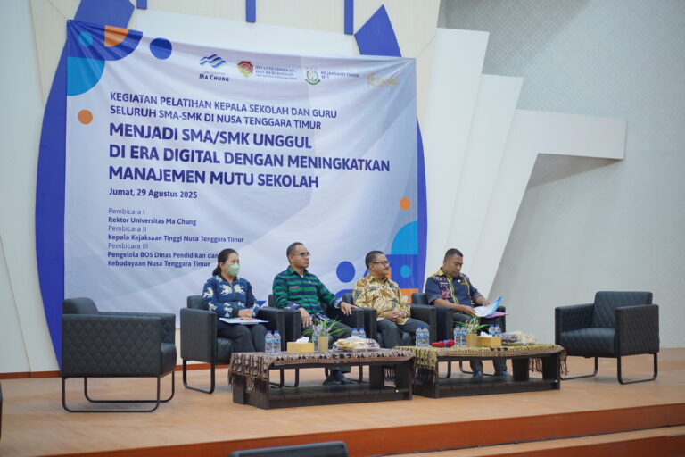 🎓 Pelatihan Kepala Sekolah & Guru SMA/SMK se-NTT: Mewujudkan Sekolah Unggul di Era Digital 💻📚